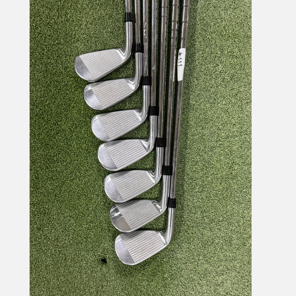 Set fierros Titleist T350 5-P +48 Acero true temper AMT red S300 stiff flex